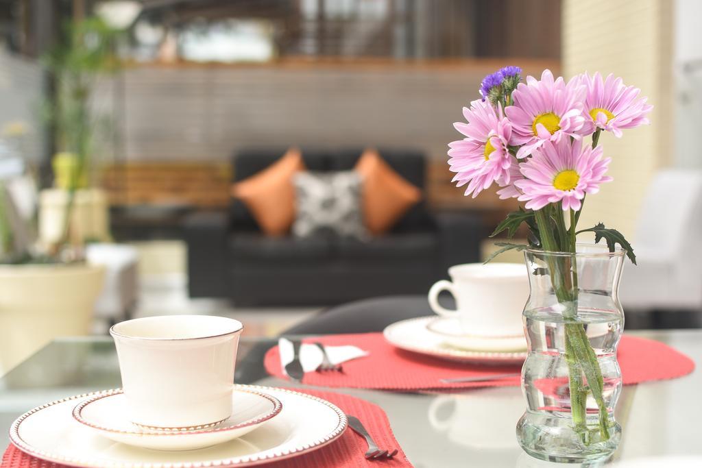 Terraza Hotel Bogota Bagian luar foto